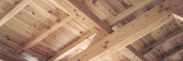 sous toiture en bois